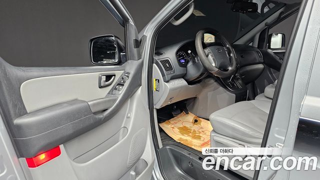Hyundai Grand Starex 4WD Wagon 12-Seater Modern 2021 — фото 10