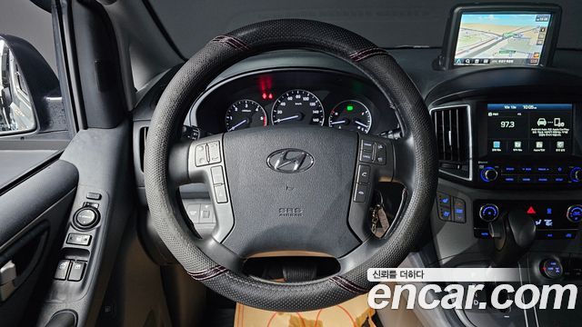 Hyundai Grand Starex 4WD Wagon 12-Seater Modern 2021 — фото 14