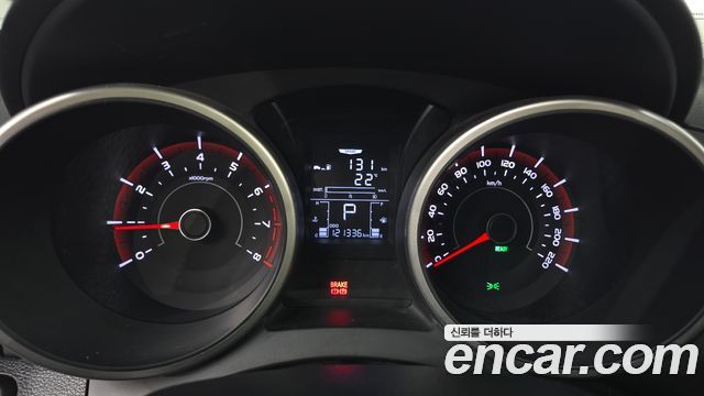 KG Mobility (SsangYong) Tivoli VX 2WD 2015 — фото 8