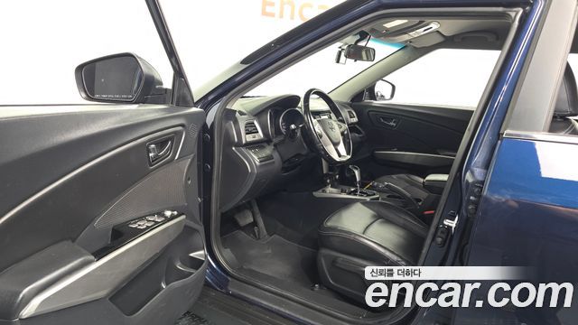 KG Mobility (SsangYong) Tivoli VX 2WD 2015 — фото 10