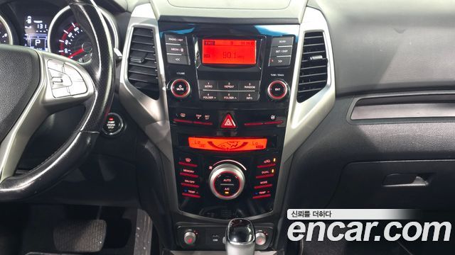 KG Mobility (SsangYong) Tivoli VX 2WD 2015 — фото 14