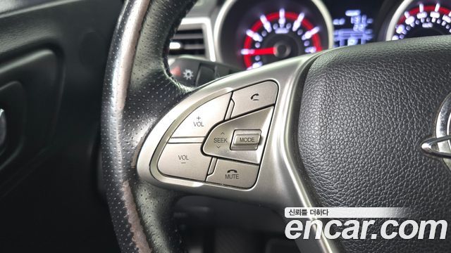 KG Mobility (SsangYong) Tivoli VX 2WD 2015 — фото 16