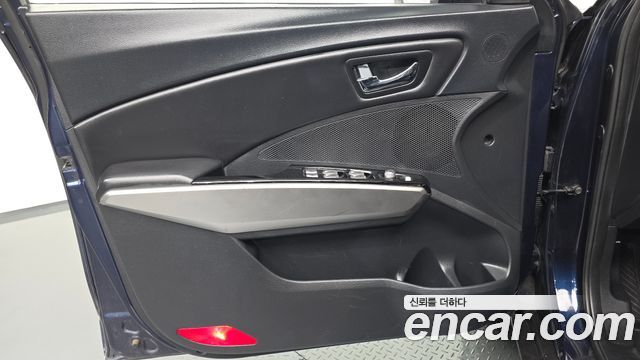 KG Mobility (SsangYong) Tivoli VX 2WD 2015 — фото 24