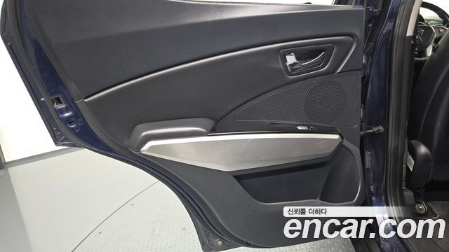 KG Mobility (SsangYong) Tivoli VX 2WD 2015 — фото 25