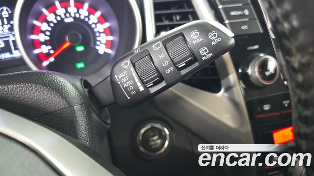 KG Mobility (SsangYong) Tivoli VX 2WD 2015 — фото 28