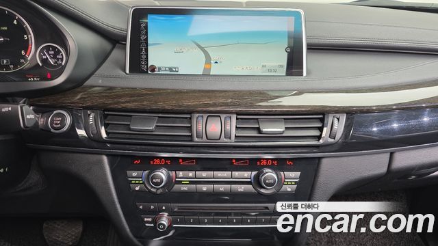 BMW X6 (F16) xDrive 30d 2015 — фото 14