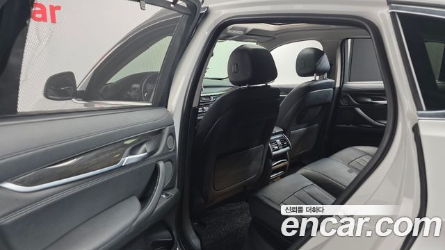 BMW X6 (F16) xDrive 30d 2015 — фото 17