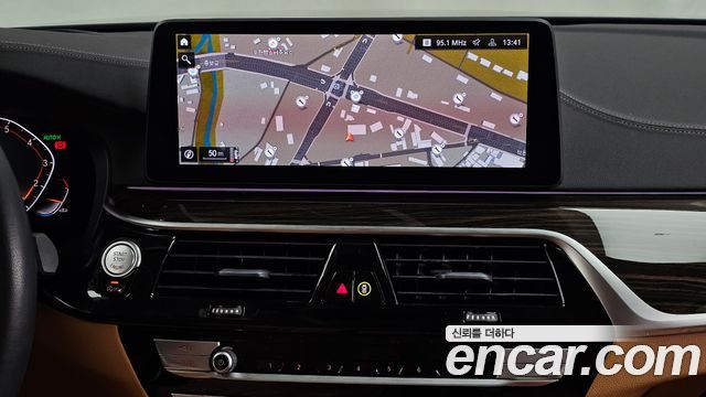 BMW 5 Series (G30) 520i Luxury 2021 — фото 14
