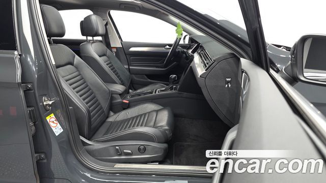 Volkswagen Passat GT (B8) 2.0 TDI Prestige 2021 — фото 11