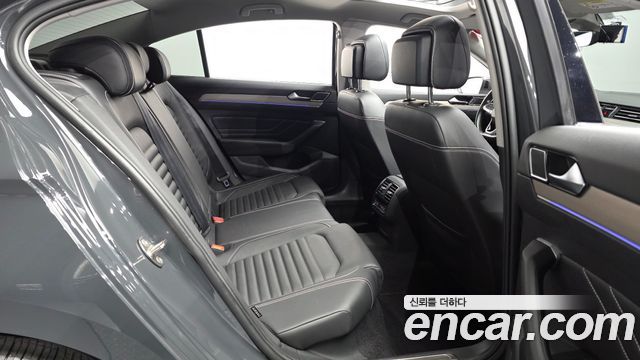 Volkswagen Passat GT (B8) 2.0 TDI Prestige 2021 — фото 12