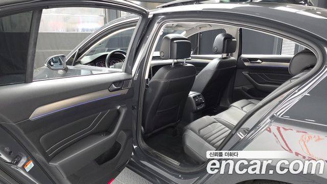 Volkswagen Passat GT (B8) 2.0 TDI Prestige 2021 — фото 26
