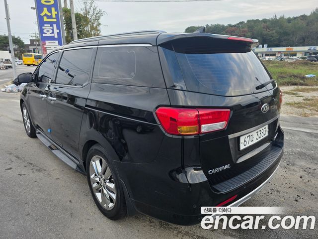 Kia Carnival 7-seater Limousine President 2018 — фото 2