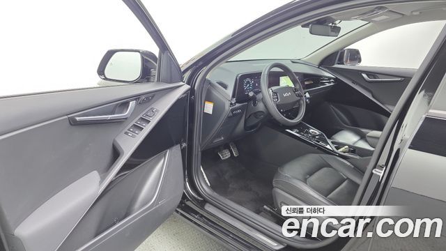 Kia Niro Signature 2022 — фото 10