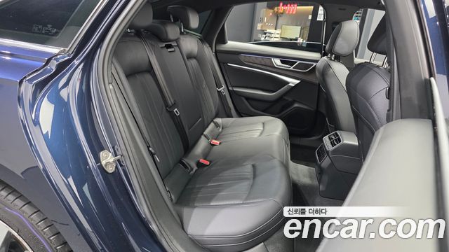 Audi A6 (C8) 45 TFSI Premium 2022 — фото 12