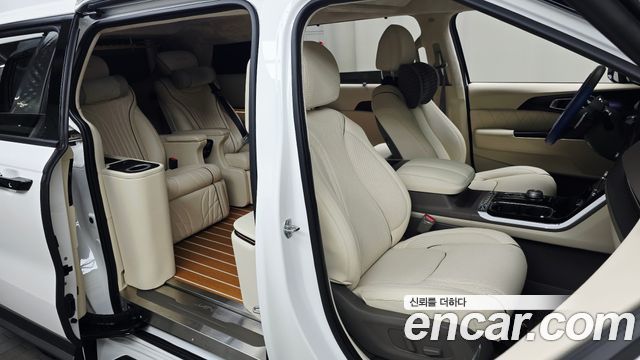 Kia Carnival (IV) Gasoline 4-Seater Hi-Limousine (Special) 2023 — фото 12