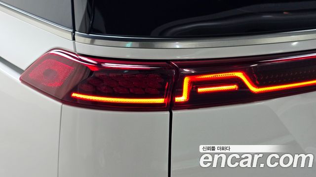 Kia Carnival (IV) Gasoline 4-Seater Hi-Limousine (Special) 2023 — фото 23