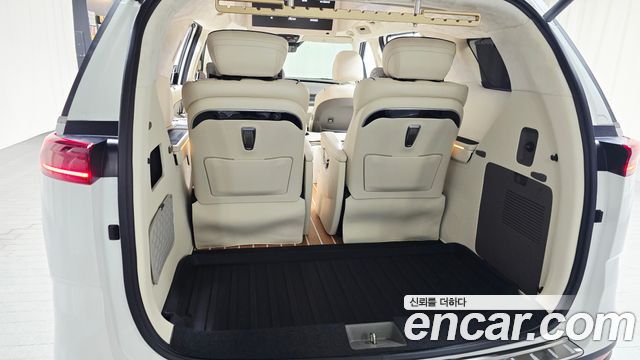 Kia Carnival (IV) Gasoline 4-Seater Hi-Limousine (Special) 2023 — фото 28