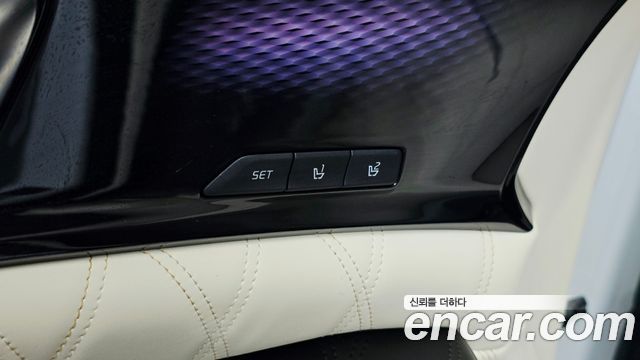 Kia Carnival (IV) Gasoline 4-Seater Hi-Limousine (Special) 2023 — фото 35