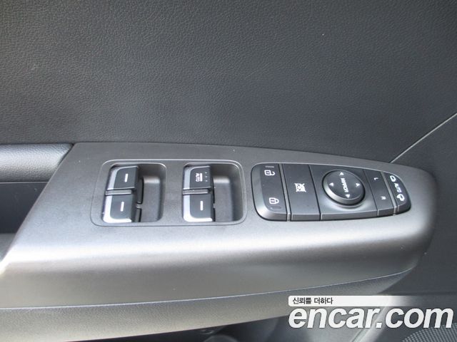 Kia Sportage (IV) Gasoline 2.0 2WD Noblesse 2018 — фото 20