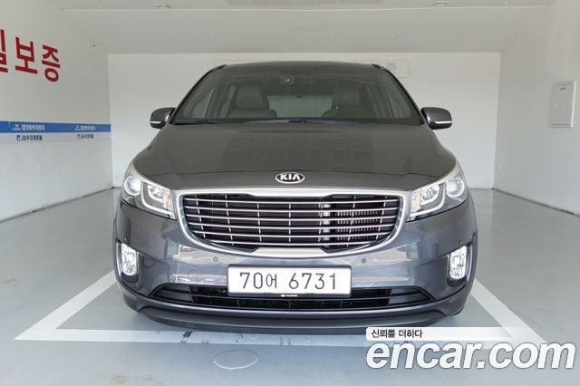 Kia Carnival 11-seater Prestige