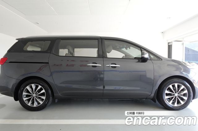 Kia Carnival 11-seater Prestige 2016 — фото 4