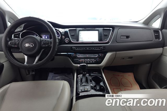 Kia Carnival 11-seater Prestige 2016 — фото 6