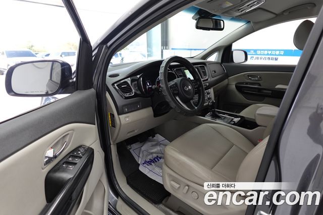 Kia Carnival 11-seater Prestige 2016 — фото 7