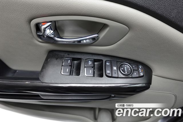 Kia Carnival 11-seater Prestige 2016 — фото 20