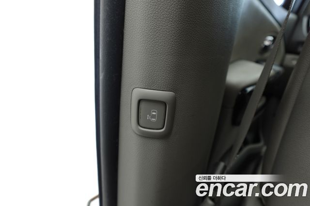 Kia Carnival 11-seater Prestige 2016 — фото 22