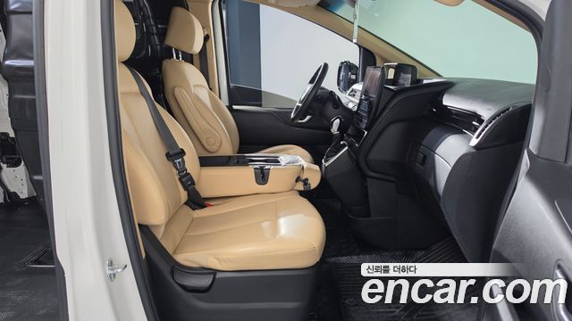 Hyundai Staria L3.5 Cargo 3-Seater Modern 2022 — фото 26