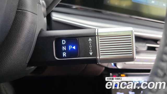 Hyundai Grandeur (GN7) 2,5 Gasoline 2WD Exclusive 2023 — фото 9