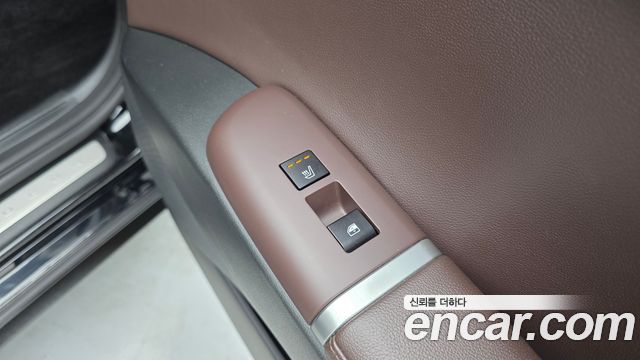 Hyundai Grandeur (GN7) 2,5 Gasoline 2WD Exclusive 2023 — фото 19