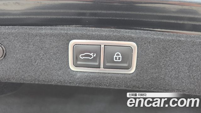 Hyundai Grandeur (GN7) 2,5 Gasoline 2WD Exclusive 2023 — фото 20
