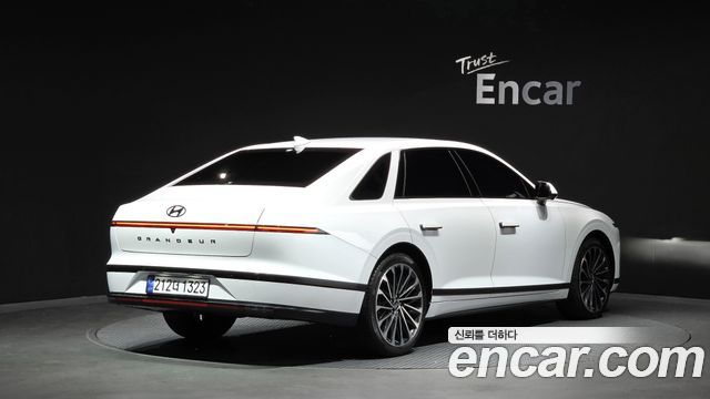Hyundai Grandeur Hybrid (GN7) Honors 2026 — фото 2