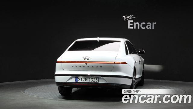 Hyundai Grandeur Hybrid (GN7) Honors 2026 — фото 4