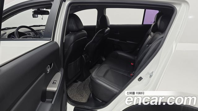 Kia Sportage R Diesel 2WD Trendy 2014 — фото 26