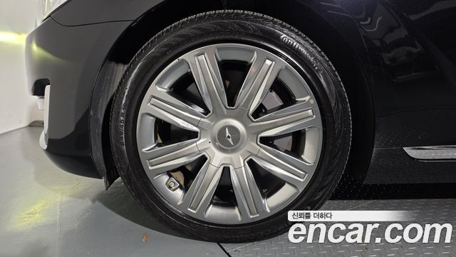 Genesis EQ900 5.0 GDI AWD Limousine Prestige 2016 — фото 5