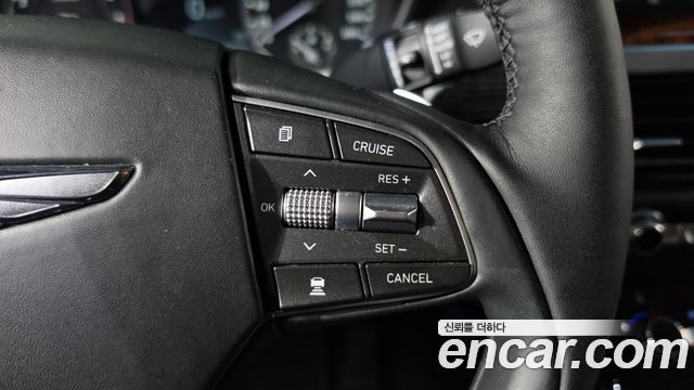 Genesis EQ900 5.0 GDI AWD Limousine Prestige 2016 — фото 17