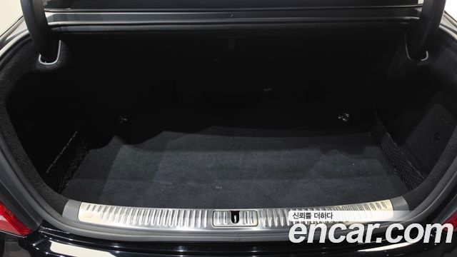 Genesis EQ900 5.0 GDI AWD Limousine Prestige 2016 — фото 19