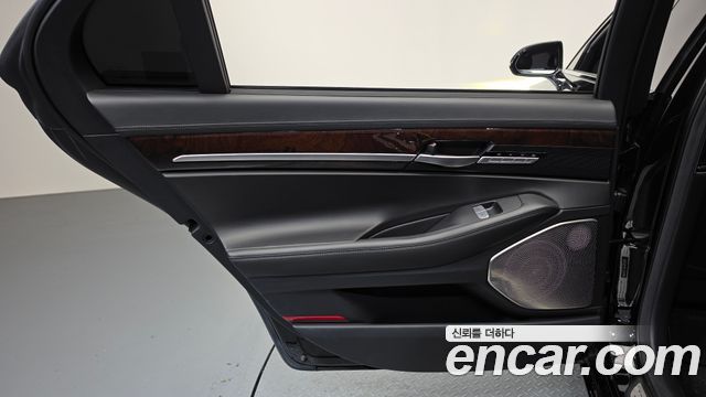 Genesis EQ900 5.0 GDI AWD Limousine Prestige 2016 — фото 25