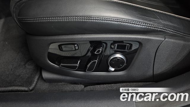 Genesis EQ900 5.0 GDI AWD Limousine Prestige 2016 — фото 31