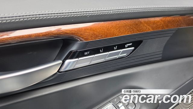 Genesis EQ900 5.0 GDI AWD Limousine Prestige 2016 — фото 33