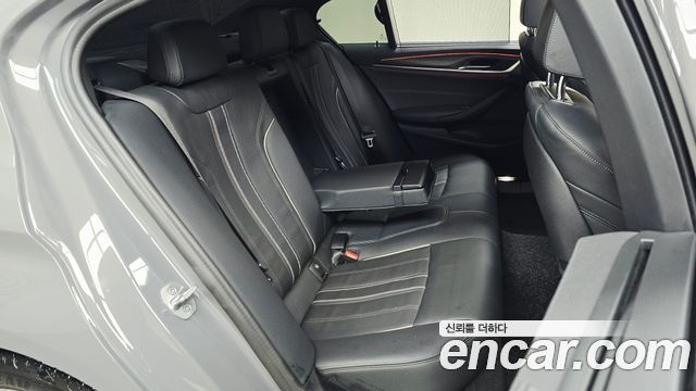 BMW 5 Series (G30) 520i M Sport 2022 — фото 11