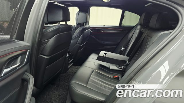 BMW 5 Series (G30) 520i M Sport 2022 — фото 12