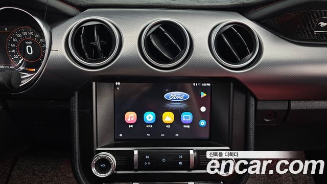 Ford Mustang Coupe 2020 — фото 14