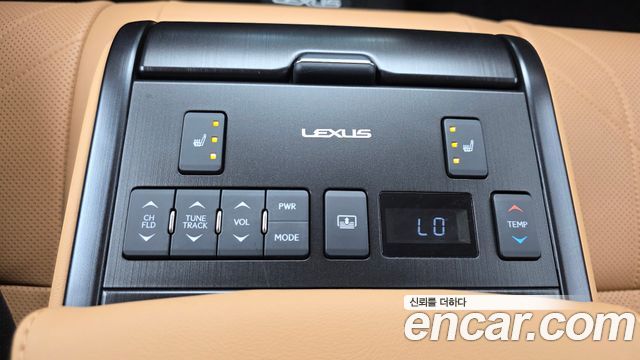 Lexus ES300h (VII) Executive 2025 — фото 19