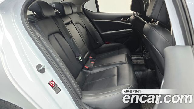 Genesis G70 2.0T Advanced 2019 — фото 11
