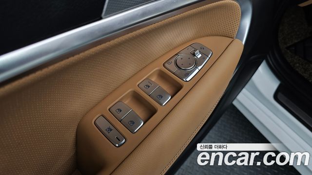 Genesis G70 Gasoline 2.5T 2WD 2025 — фото 28