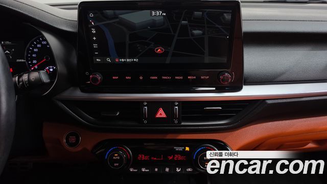 Kia K3 (II) 1.6 Prestige 2024 — фото 12