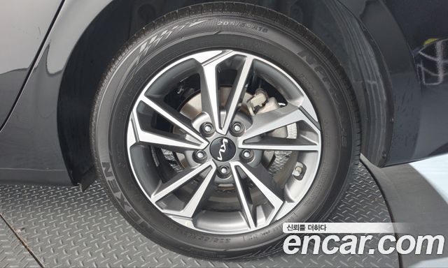 Kia K3 (II) 1.6 Prestige 2024 — фото 21